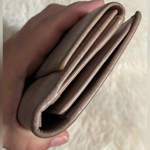 Gucci Blush Pink Leather Continental Wallet - Picture 4 of 15